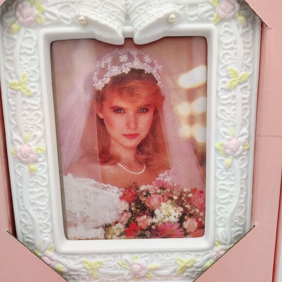 Wedding Day Photo Frame 3.5x5 Bride Picture White Ceramic Bells Flowers 1989 - Picture 4 of 14
